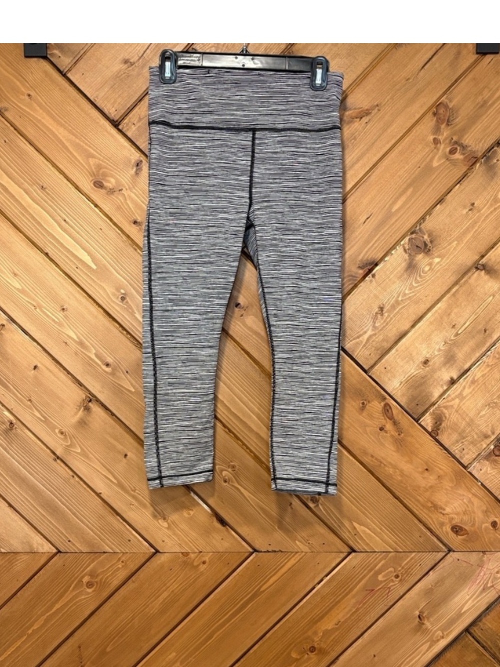 Athleta Grey Heather Cropped Leggings Size Small Workout Pilates Yoga